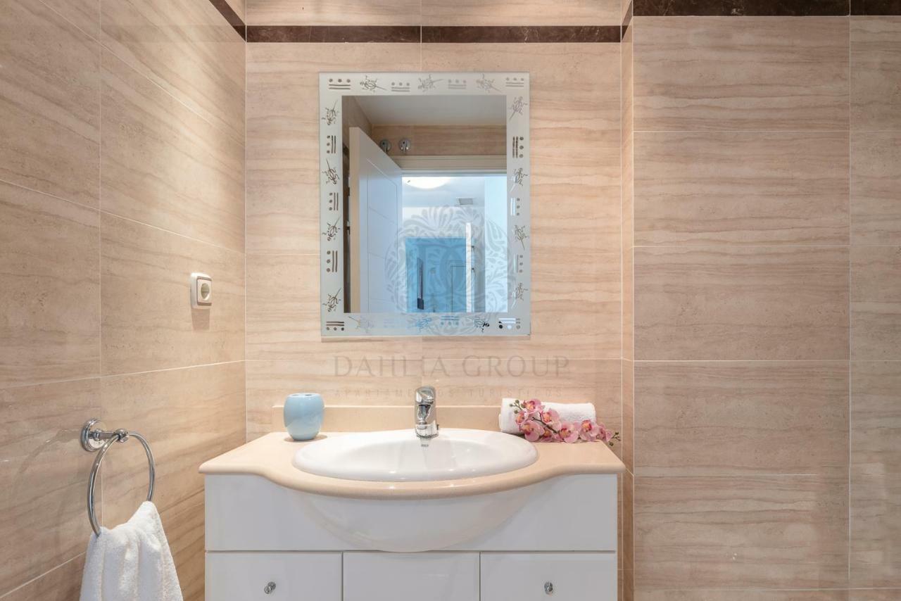 Vista Africa Beach Apartment By Dahlia Group Естепона Екстериор снимка