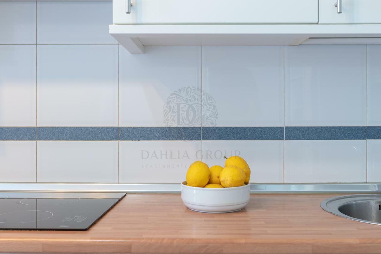 Vista Africa Beach Apartment By Dahlia Group Естепона Екстериор снимка