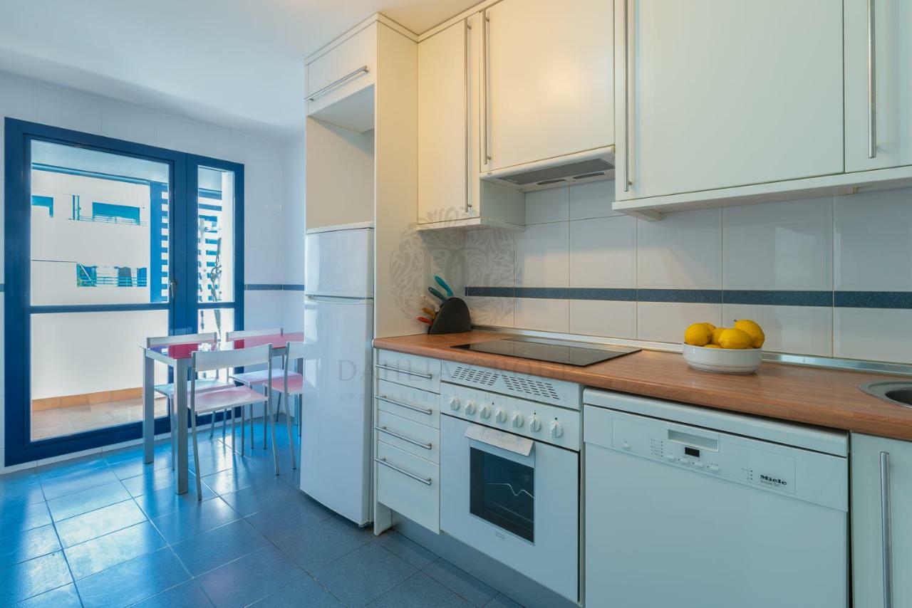 Vista Africa Beach Apartment By Dahlia Group Естепона Екстериор снимка